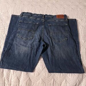 Lucky Brand Relaxed Fit Dark Blue Jeans
